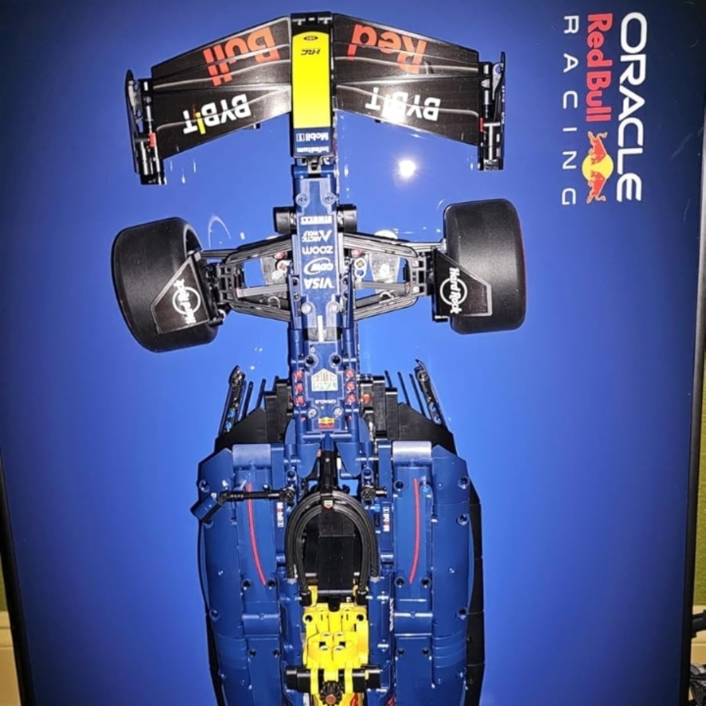 Lego Technic Racing Car - Blue, Red, Yellow - Picture 12 of 16